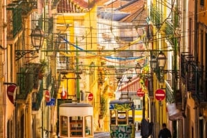 Lisbon in Style: Discover the City Aboard a Vintage TukTuk!