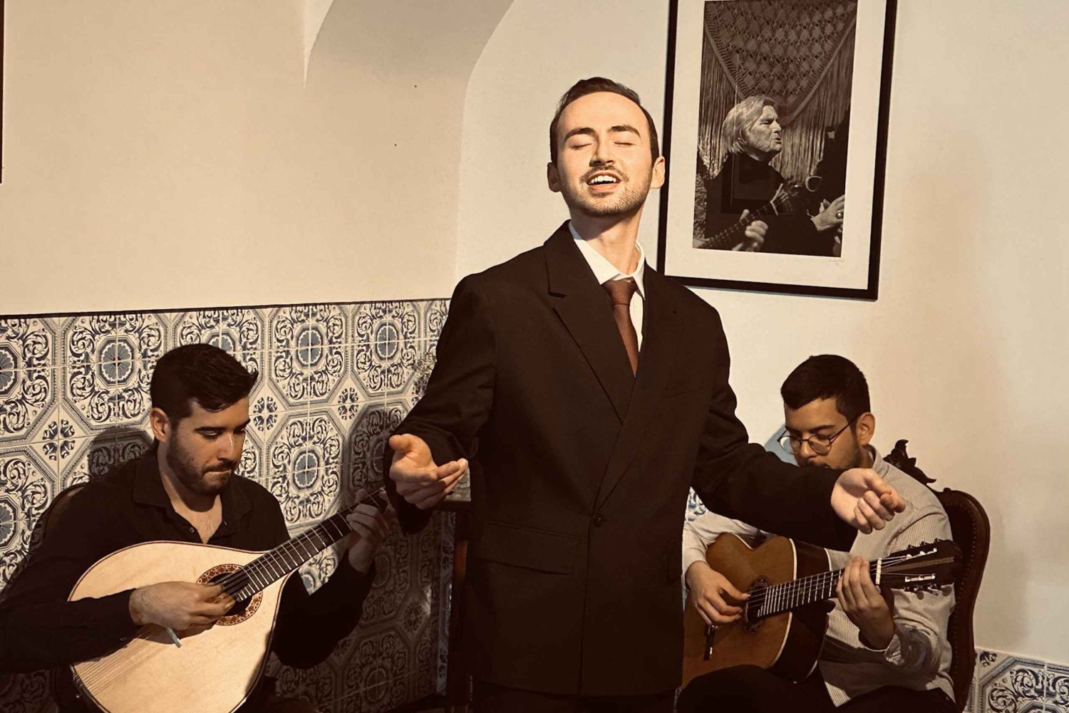 Lisboa: Espetáculo íntimo de fado no bairro histórico do fado