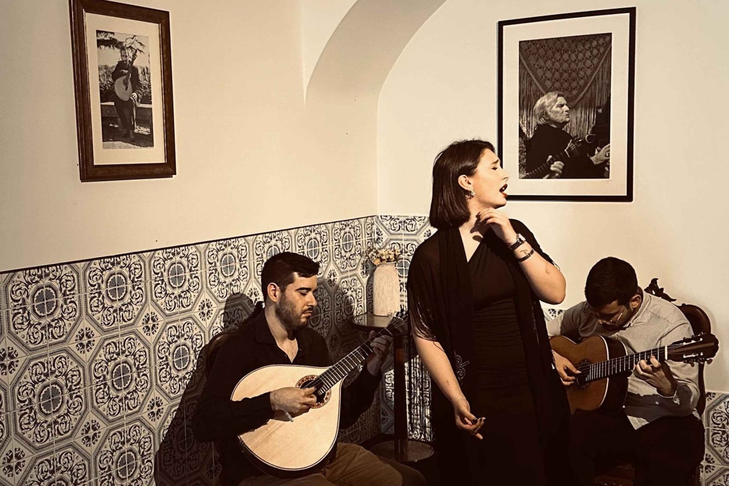 Lisboa: Espetáculo íntimo de fado no bairro histórico do fado