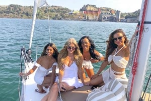 Lisbon: Luxury Private Sailing Boat Cruise on River Tagus