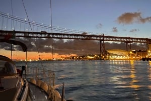 Lisbon: Luxury Private Sailing Boat Cruise on River Tagus