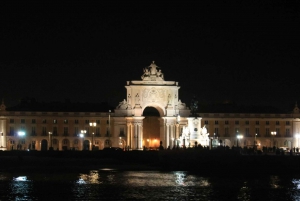 Lisbon: Luxury Sailboat Cruise at Night