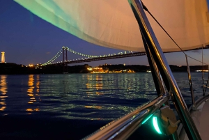 Lisbonne : Croisière nocturne en voilier de luxe