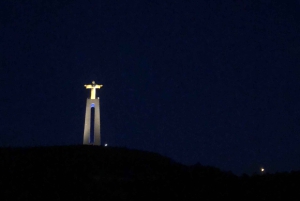 Lisbonne : Croisière nocturne en voilier de luxe