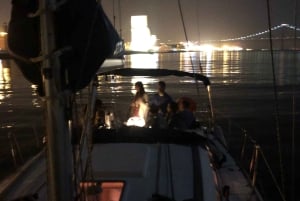 Lisbonne : Croisière nocturne en voilier de luxe