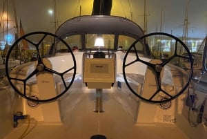 Lisbonne : Croisière nocturne en voilier de luxe