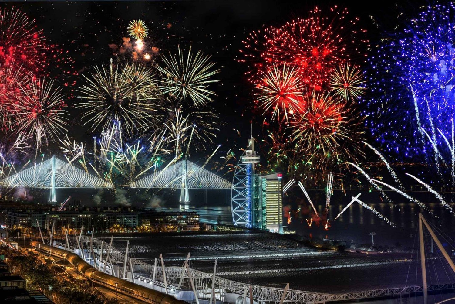 Nyårskryssning i Lissabon – kärlek, öppen bar och fyrverkerier