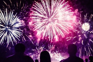 Lisbona: Crociera di Capodanno con DJ, Open Bar, snack e vino