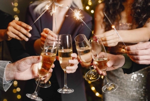 Lisbona: Crociera di Capodanno con DJ, Open Bar, snack e vino
