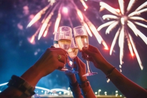 Lisbona: Crociera di Capodanno con DJ, Open Bar, snack e vino