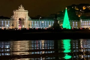 Lisboa: Seilbåttur med fyrverkeri på nyttårsaften