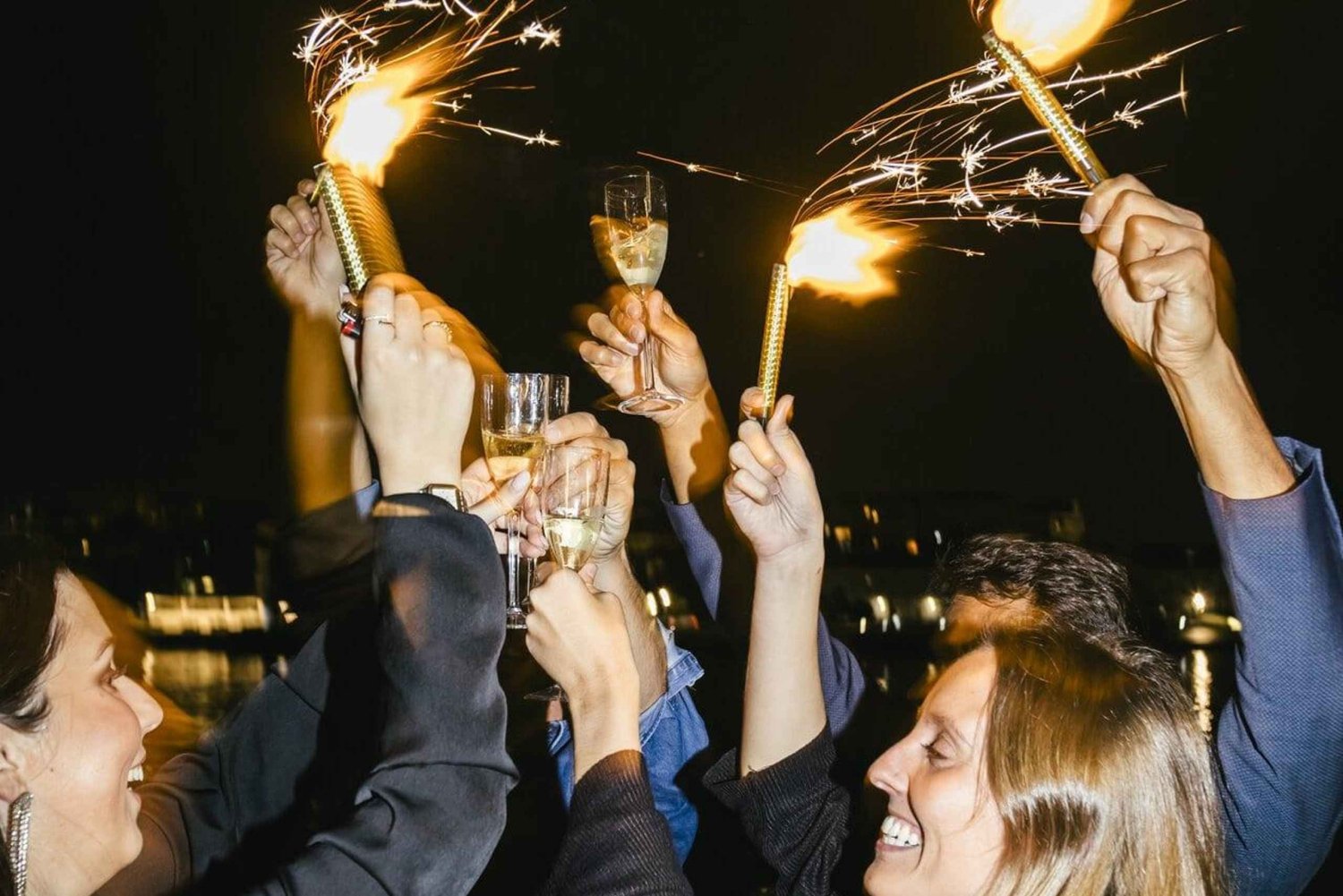 Lisboa: Nyttårsaften om bord med drinker, musikk og fyrverkeri