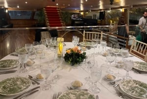 Lisbon: New Year's Eve with Live Dj Fireworks and Open Bar