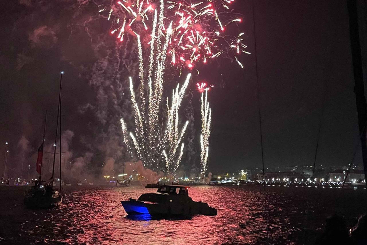 Lisbon: New Year's party on sailboat tour 2025 to 2026