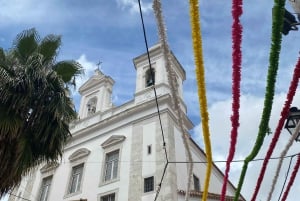 Lisbon: Old Town and Chiado Vintage Car Tour