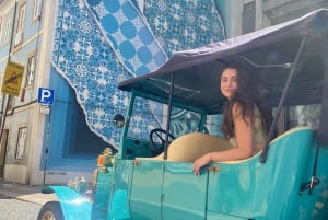 Lisbon: Old Town and Chiado Vintage Car Tour
