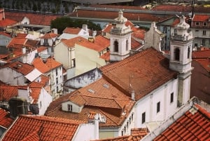 Lisbon: Old Town and Chiado Vintage Car Tour