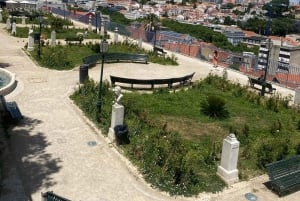 Lisbon: Old Town and Chiado Vintage Car Tour