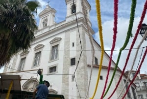 Lisbon: Old Town and Chiado Vintage Car Tour