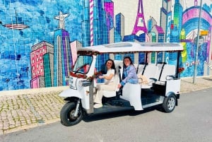 Lisbon: Old Town Sightseeing Tour by Tuk-Tuk