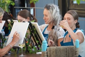 Lisbon: Wine & Paint Experience