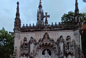 Lisbon: Pena Palace, Regaleira, Sintra, and Cascais Day Trip