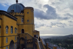 Vanuit Lissabon: Pena-paleis, Regaleira, Sintra en Cascais-tour