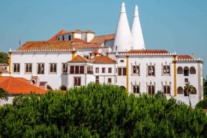 Lisbon: Sintra, Pena Palace, Quinta Regaleira, Cascais Tour