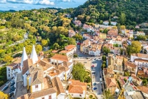 Lisbon: Sintra, Pena Palace, Quinta Regaleira, Cascais Tour