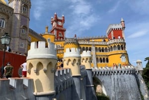 Lisbon: Sintra, Pena Palace, Quinta Regaleira, Cascais Tour