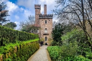 Lisbon: Sintra, Pena Palace, Quinta Regaleira, Cascais Tour