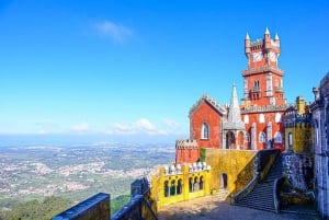 Lisbon: Pena Palace, Sintra, Cabo da Roca & Cascais Day Trip