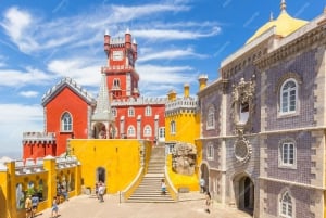 Lisbon: Pena Palace Sintra & Cascais Private Tour