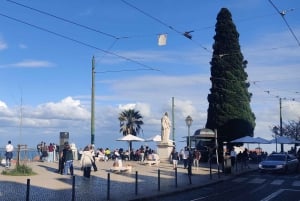 Lisbonne : visite privée et personnalisée de la ville en tuk-tuk