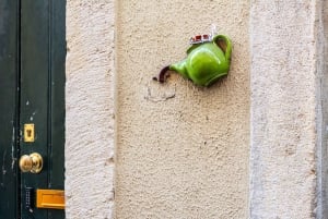 Alfama Photo Walk: Lisbon Photography Tour with a Local