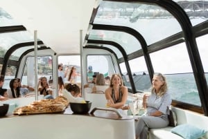 Lisbon: Pizza Cruise on a Luxury Boat with Open Bar