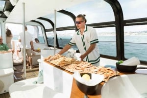 Lisbon: Pizza Cruise on a Luxury Boat with Open Bar