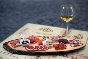 Lisbon: Premium Wine and Tapas Tasting Session