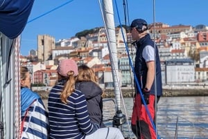 Lisbon: Private Boutique Boat Tour – Sail in Style