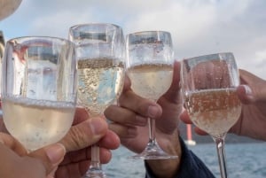 Lisbon: Private Boutique Boat Tour – Sail in Style