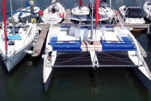 Lisboa: Aluguer de Catamaran Privado para 18 pessoas