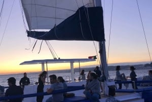Lisboa: Aluguer de Catamaran Privado para 18 pessoas