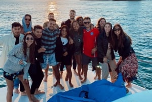 Lisbon: Private Luxury Catamaran Tour with Welcome Drink