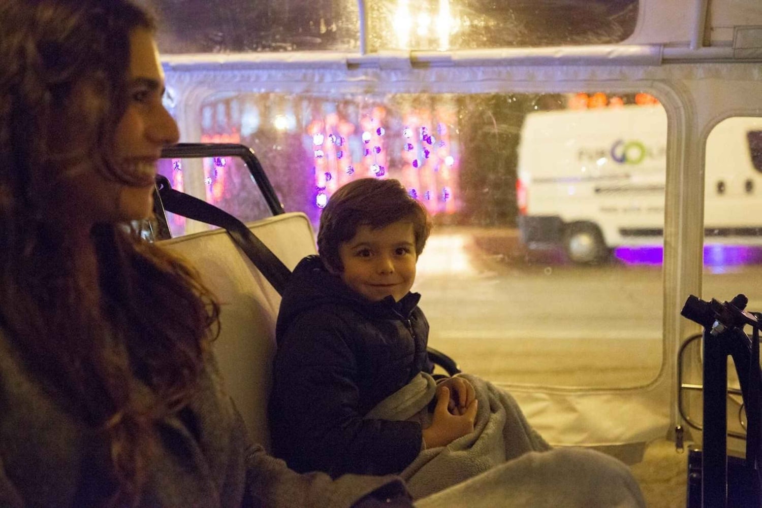 Lisbon: Private Christmas Lights Tour by Eco Tuk Tuk