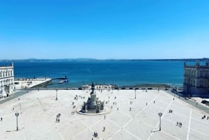 Lisboa: Deslize por Lisboa em um tour guiado de Tuk-Tuk