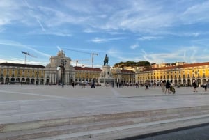 Lissabon: Glijd door Lissabon tijdens een rondleiding in Tuk-Tuk