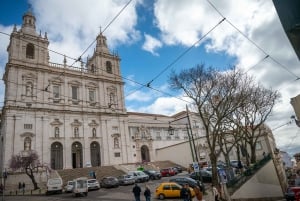 Lizbona: Prywatna wycieczka po mieście Alfama i Chiado z Tuk Tukiem