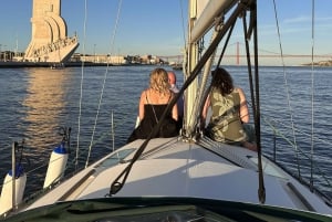 Lissabon: Private Tour mit dem Segelboot auf dem Tejo