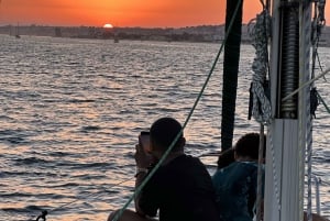 Lissabon: Private Tour mit dem Segelboot auf dem Tejo