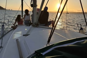Lissabon: Private Tour mit dem Segelboot auf dem Tejo
